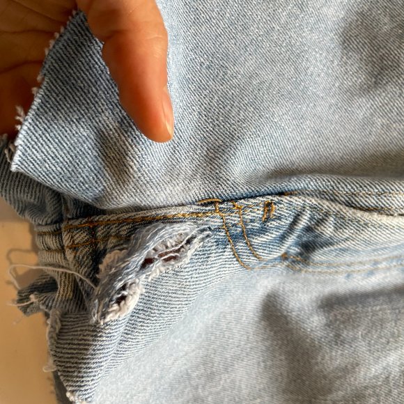 Vintage Levis Shorts. Relax Fit, size 27 - Picture 2 of 4